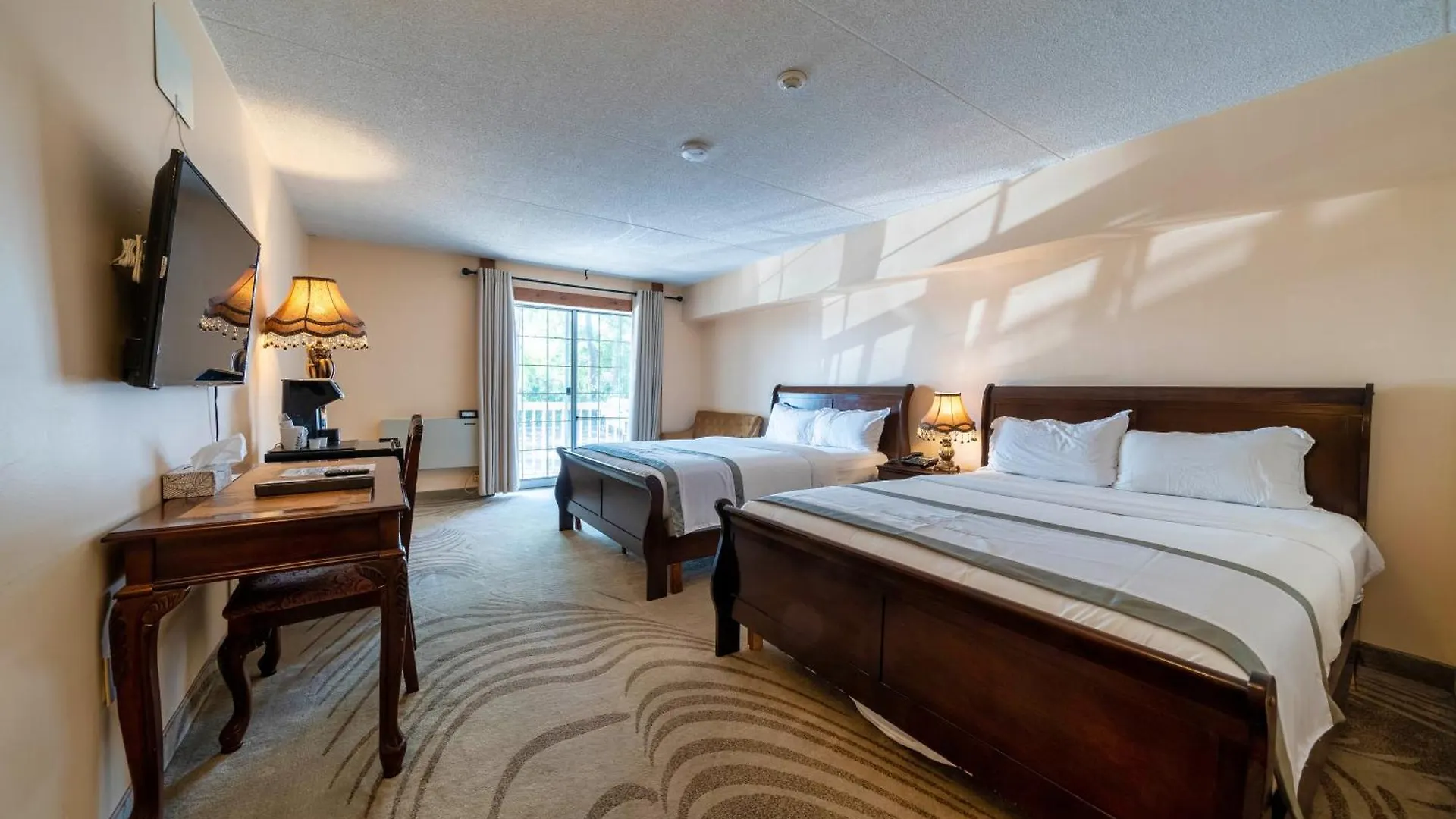 Fullerton Manor Inn Niagara Falls Hotel